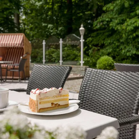 Upstalsboom Varel-dangast Hotel 4*