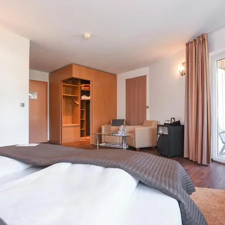 Upstalsboom Varel-dangast Hotel 4*